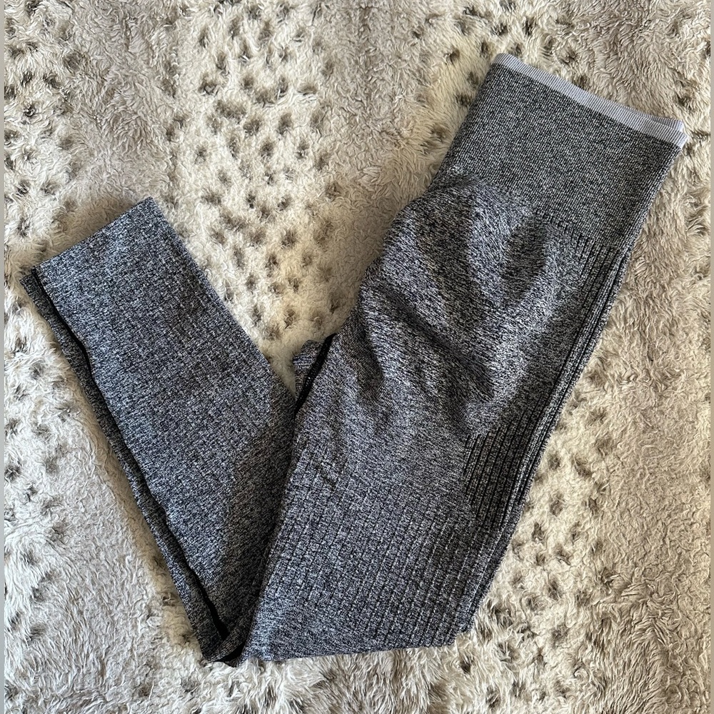 Grey Ruched Bum-Lifting Leggings